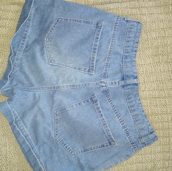 Pleated jean shorts - Picture 5 of 5